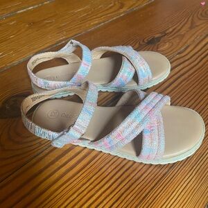 Girls sandals